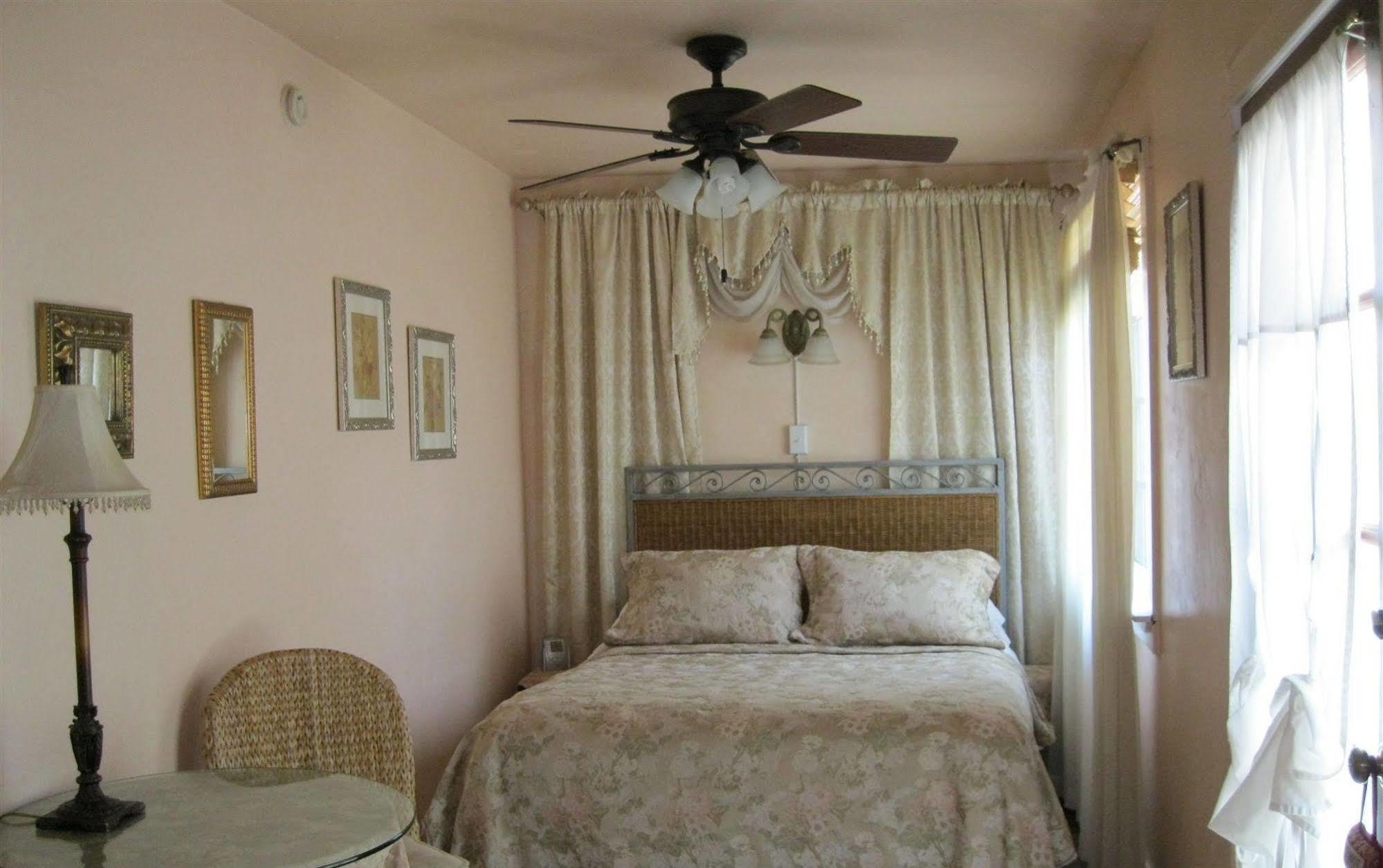 A White Jasmine Inn Santa Barbara Extérieur photo